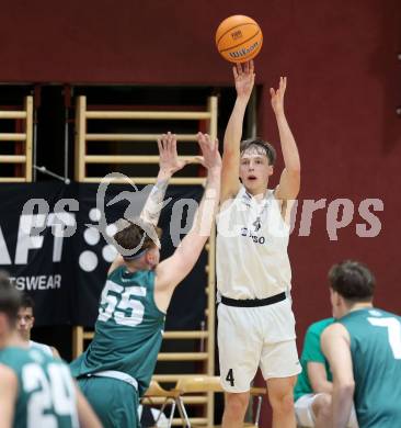 Basketball 2. Liga 2024/2025. Grunddurchgang 17. Runde.  KOS Celovec gegen Dornbirn Lions.   Samuel Seher  (KOS Celovec), Berk Mehmed   (Dornbirn Lions). Klagenfurt, am 1.2.2025.
Foto: Kuess


---
pressefotos, pressefotografie, kuess, qs, qspictures, sport, bild, bilder, bilddatenbank