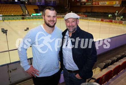 Eishockey ICE Bundesliga. VSV gegen KAC.  Andreas Napokoj, Herbert Hohenberger (VSV). Villach, am 2.2..2025
Foto: Kuess
---
pressefotos, pressefotografie, kuess, qs, qspictures, sport, bild, bilder, bilddatenbank