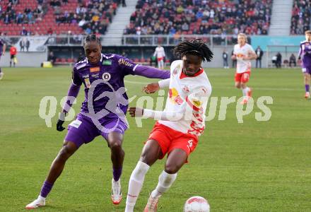 Fussball Bundesliga. SK Austria Klagenfurt gegen Red Bull Salzburg. Dikeni Salifou ( Austria Klagenfurt), Hendry Aron Blank (Salzburg). Klagenfurt, am 9.2.2025.
Foto: Kuess
www.qspictures.net
---
pressefotos, pressefotografie, kuess, qs, qspictures, sport, bild, bilder, bilddatenbank