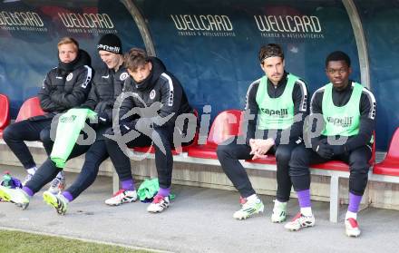 Fussball Bundesliga. SK Austria Klagenfurt gegen Red Bull Salzburg. Jonas Kuehn, Nicolas Binder, Matteo Kitz, Steven Juncaj, Denzel Owusu (Austria Klagenfurt). Klagenfurt, am 9.2.2025.
Foto: Kuess
www.qspictures.net
---
pressefotos, pressefotografie, kuess, qs, qspictures, sport, bild, bilder, bilddatenbank