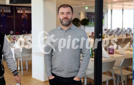 Fussball Bundesliga. SK Austria Klagenfurt gegen Red Bull Salzburg. Kick Off. Zeljko Karajica. Klagenfurt, am 9.2.2025.
Foto: Kuess
www.qspictures.net
---
pressefotos, pressefotografie, kuess, qs, qspictures, sport, bild, bilder, bilddatenbank