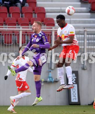 Fussball Bundesliga. SK Austria Klagenfurt gegen Red Bull Salzburg. Florian Jaritz ( Austria Klagenfurt), Samson Baidoo  (Salzburg). Klagenfurt, am 9.2.2025.
Foto: Kuess
www.qspictures.net
---
pressefotos, pressefotografie, kuess, qs, qspictures, sport, bild, bilder, bilddatenbank