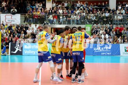 Volleyball. Cupfinale. SK Aich/Dob gegen Hypo Tirol Volleyballteam.  Jubel (Aich/Dob). Bleiburg, 16.2.2025.
Foto: Kuess
---
pressefotos, pressefotografie, kuess, qs, qspictures, sport, bild, bilder, bilddatenbank