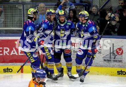 Eishockey ICE Bundesliga. VSV gegen Asiago. Torjubel Maximilian Rebernig, Mark Katic, John Hughes, Dylan Macpherson (VSV). Villach, am 21.2..2025
Foto: Kuess
---
pressefotos, pressefotografie, kuess, qs, qspictures, sport, bild, bilder, bilddatenbank