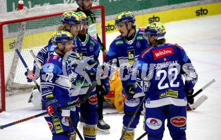 Eishockey ICE Bundesliga. VSV gegen Asiago.  Torjubel John Hughes, Chase Pearson, Dylan Macpherson, Nikita Scherbak (VSV),. Villach, am 21.2..2025
Foto: Kuess
---
pressefotos, pressefotografie, kuess, qs, qspictures, sport, bild, bilder, bilddatenbank