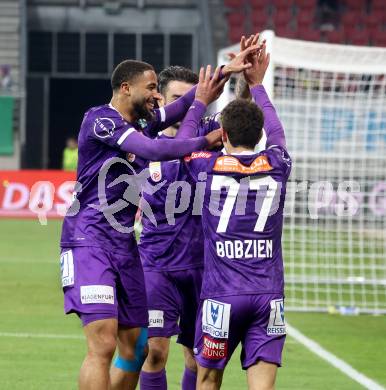 Fussball Bundesliga. SK Austria Klagenfurt gegen GAK. Torjubel  Keanan Bennetts, Kosmas Gkezos, Ben Bobzien  (Klagenfurt). Klagenfurt, am 22.2.2025.
Foto: Kuess
---
pressefotos, pressefotografie, kuess, qs, qspictures, sport, bild, bilder, bilddatenbank