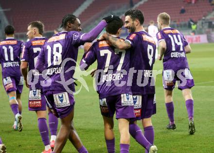 Fussball Bundesliga. SK Austria Klagenfurt gegen GAK. Torjubel Dikeni Salifou, Ben Bobzien, Kosmas Gkezos  (Klagenfurt). Klagenfurt, am 22.2.2025.
Foto: Kuess
---
pressefotos, pressefotografie, kuess, qs, qspictures, sport, bild, bilder, bilddatenbank