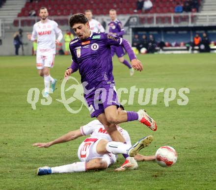 Fussball Bundesliga. SK Austria Klagenfurt gegen GAK. Ben Bobzien  (Klagenfurt), Milos Jovicic (GAK). Klagenfurt, am 22.2.2025.
Foto: Kuess
---
pressefotos, pressefotografie, kuess, qs, qspictures, sport, bild, bilder, bilddatenbank