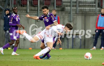 Fussball Bundesliga. SK Austria Klagenfurt gegen GAK.  Kosmas Gkezos  (Klagenfurt), Zeleny Jano (GAK). Klagenfurt, am 22.2.2025.
Foto: Kuess
---
pressefotos, pressefotografie, kuess, qs, qspictures, sport, bild, bilder, bilddatenbank