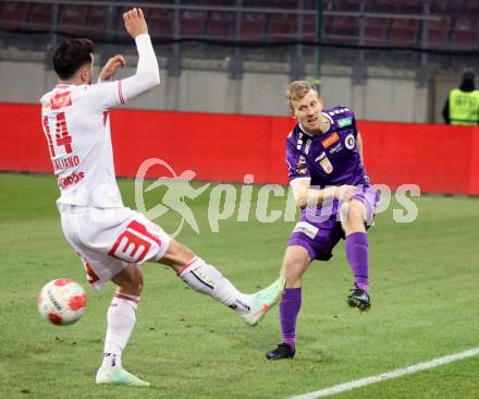 Fussball Bundesliga. SK Austria Klagenfurt gegen GAK.  Christopher Cvetko  (Klagenfurt), Jacob Michael Italiano (GAK). Klagenfurt, am 22.2.2025.
Foto: Kuess
---
pressefotos, pressefotografie, kuess, qs, qspictures, sport, bild, bilder, bilddatenbank