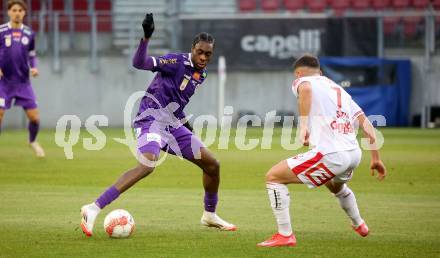 Fussball Bundesliga. SK Austria Klagenfurt gegen GAK. Dikeni Salifou  (Klagenfurt).  Murat Satin  (GAK).  Klagenfurt, am 22.2.2025.
Foto: Kuess
---
pressefotos, pressefotografie, kuess, qs, qspictures, sport, bild, bilder, bilddatenbank