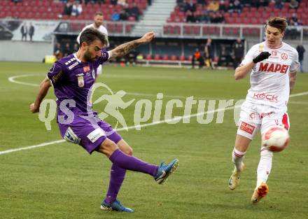 Fussball Bundesliga. SK Austria Klagenfurt gegen GAK. Kosmas Gkezos  (Klagenfurt).  Tio Cipot (GAK).  Klagenfurt, am 22.2.2025.
Foto: Kuess
---
pressefotos, pressefotografie, kuess, qs, qspictures, sport, bild, bilder, bilddatenbank