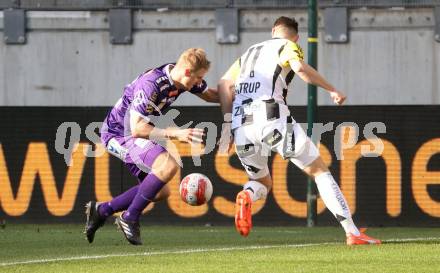 Fussball Bundesliga. SK Austria Klagenfurt gegen LASK. Martin Hinteregger (Klagenfurt), Maximilian Entrup (LASK). Klagenfurt, am 2.3..2025.
Foto: Kuess
---
pressefotos, pressefotografie, kuess, qs, qspictures, sport, bild, bilder, bilddatenbank