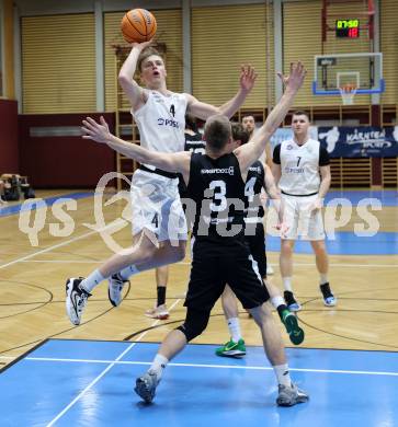 Basketball 2. Liga 2024/2025. Grunddurchgang 22. Runde.   KOS Celovec gegen RAIDERS Tirol.  Samuel Seher   (KOS),   Edgars Kaufmanis (Tirol). Klagenfurt, am 8.3.2025.
Foto: Kuess


---
pressefotos, pressefotografie, kuess, qs, qspictures, sport, bild, bilder, bilddatenbank