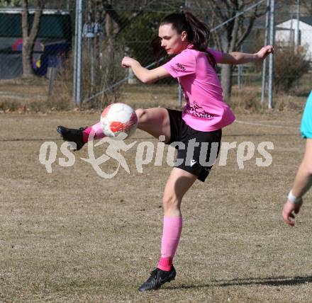 Fussball Frauen. 2. Bundesliga. Carinthians LIWOdruck Hornets gegen SG MALEREI GLANZER Geretsberg/Buerrmoos. Laura Therese Kert (Carinthians Hornets). Sachsenburg, am 9.3.2024.
Foto: Kuess
---
pressefotos, pressefotografie, kuess, qs, qspictures, sport, bild, bilder, bilddatenbank