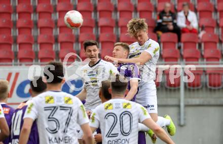 Fussball Bundesliga. SK Austria Klagenfurt gegen Altach. Martin Hinteregger  (Klagenfurt). Benedikt Zech, Paul-Friedrich Koller  (Altach). Klagenfurt, am 5.4.2025.
Foto: Kuess
---
pressefotos, pressefotografie, kuess, qs, qspictures, sport, bild, bilder, bilddatenbank