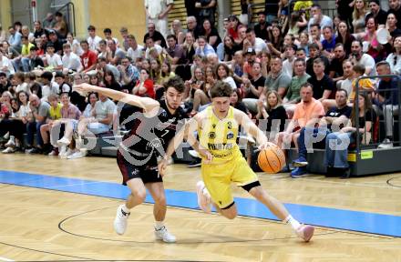 Basketball 2. Liga 2024/2025. Playoffs. F2.   Woerthersee Piraten gegen Mistelbach Mustangs   Lukas Simoner (Piraten),  Moritz Czehowsky  (Mistelbach). Klagenfurt, am 1.5.2025.
Foto: Kuess


---
pressefotos, pressefotografie, kuess, qs, qspictures, sport, bild, bilder, bilddatenbank