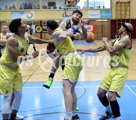 Basketball 2. Liga 2024/2025. Playoffs. F2.   Woerthersee Piraten gegen Mistelbach Mustangs   Jan-Arne Apschner (Piraten),  Zdenek Nehyba  (Mistelbach). Klagenfurt, am 1.5.2025.
Foto: Kuess


---
pressefotos, pressefotografie, kuess, qs, qspictures, sport, bild, bilder, bilddatenbank
