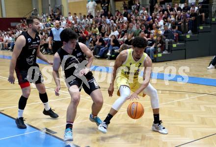 Basketball 2. Liga 2024/2025. Playoffs. F2.   Woerthersee Piraten gegen Mistelbach Mustangs   Marcus Holyfield (Piraten),   Lukas Schrittwieser (Mistelbach). Klagenfurt, am 1.5.2025.
Foto: Kuess


---
pressefotos, pressefotografie, kuess, qs, qspictures, sport, bild, bilder, bilddatenbank
