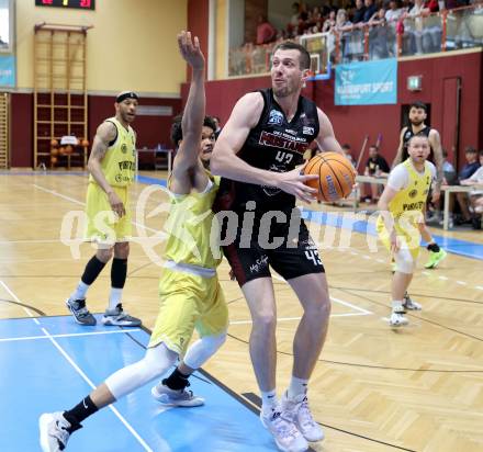 Basketball 2. Liga 2024/2025. Playoffs. F2.   Woerthersee Piraten gegen Mistelbach Mustangs   Marcus Holyfield (Piraten), Jakub Jokl   (Mistelbach). Klagenfurt, am 1.5.2025.
Foto: Kuess


---
pressefotos, pressefotografie, kuess, qs, qspictures, sport, bild, bilder, bilddatenbank