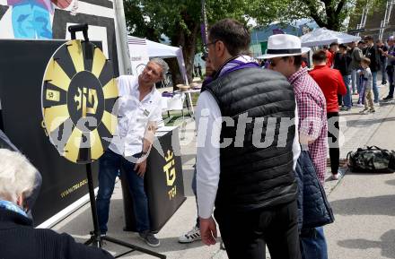 Fussball Bundesliga. SK Austria Klagenfurt gegen WSG Tirol. Rahmenprogramm, Autogrammstunde Martin Hinteregger. Klagenfurt, am 10.5.2025.
Foto: Kuess
www.qspictures.net
---
pressefotos, pressefotografie, kuess, qs, qspictures, sport, bild, bilder, bilddatenbank