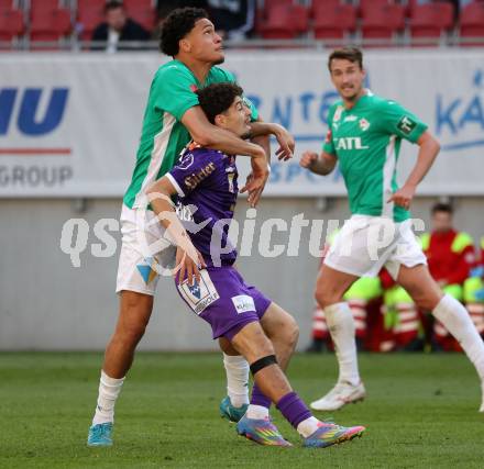 FFussball Bundesliga. SK Austria Klagenfurt gegen WSG Tirol. Ben Bobzien,  (Austria Klagenfurt), Jonas Benjmain Chimezie David  (Tirol). Klagenfurt, am 10.5.2025.
Foto: Kuess
www.qspictures.net
---
pressefotos, pressefotografie, kuess, qs, qspictures, sport, bild, bilder, bilddatenbank