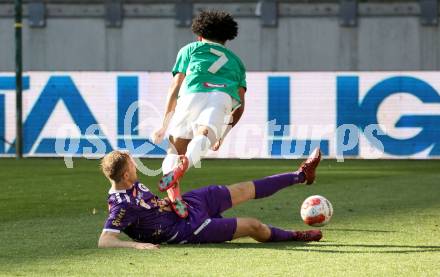 FFussball Bundesliga. SK Austria Klagenfurt gegen WSG Tirol. Christopher Cvetko, (Austria Klagenfurt),  Quincy Butler  (Tirol). Klagenfurt, am 10.5.2025.
Foto: Kuess
www.qspictures.net
---
pressefotos, pressefotografie, kuess, qs, qspictures, sport, bild, bilder, bilddatenbank