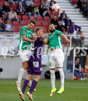 FFussball Bundesliga. SK Austria Klagenfurt gegen WSG Tirol. Nicolas Binder,  (Austria Klagenfurt),  David Gugganig, Lukas Hinterseer (Tirol). Klagenfurt, am 10.5.2025.
Foto: Kuess
www.qspictures.net
---
pressefotos, pressefotografie, kuess, qs, qspictures, sport, bild, bilder, bilddatenbank