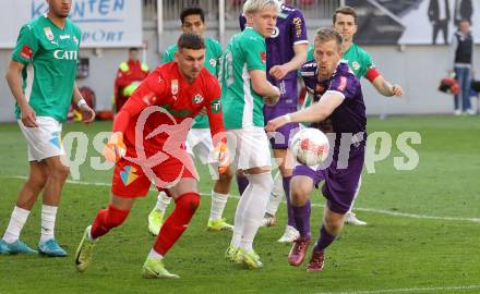 Fussball Bundesliga. SK Austria Klagenfurt gegen WSG Tirol. Christopher Cvetko  (SK Austria Klagenfurt), Adam Stejskal (WSG Tirol). Klagenfurt, am 10.5.2025.
Foto: Kuess
www.qspictures.net
---
pressefotos, pressefotografie, kuess, qs, qspictures, sport, bild, bilder, bilddatenbank