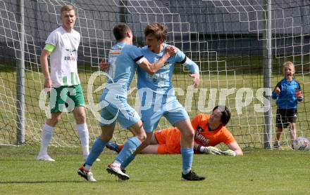 Fussball Kaerntner Liga. Bleiburg gegen Voelkermarkt.  Torjubel Aljaz Storman, Jan Micheu,  (Bleiburg),  Bleiburg, am 17.5.2025.
Foto: Kuess
---
pressefotos, pressefotografie, kuess, qs, qspictures, sport, bild, bilder, bilddatenbank