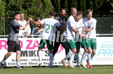 Fussball Kaerntner Liga. Bleiburg gegen Voelkermarkt. Torjubel Valentin Safran   (Voelkermarkt). Bleiburg, am 17.5.2025.
Foto: Kuess
---
pressefotos, pressefotografie, kuess, qs, qspictures, sport, bild, bilder, bilddatenbank