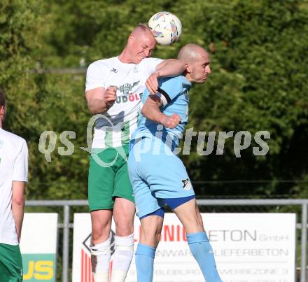 Fussball Kaerntner Liga. Bleiburg gegen Voelkermarkt. Nikola Tolimir  (Bleiburg),   Matthias Maierhofer (Voelkermarkt). Bleiburg, am 17.5.2025.
Foto: Kuess
---
pressefotos, pressefotografie, kuess, qs, qspictures, sport, bild, bilder, bilddatenbank