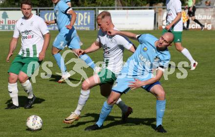 Fussball Kaerntner Liga. Bleiburg gegen Voelkermarkt.  Nikola Tolimir (Bleiburg),   Matthias Maierhofer (Voelkermarkt). Bleiburg, am 17.5.2025.
Foto: Kuess
---
pressefotos, pressefotografie, kuess, qs, qspictures, sport, bild, bilder, bilddatenbank