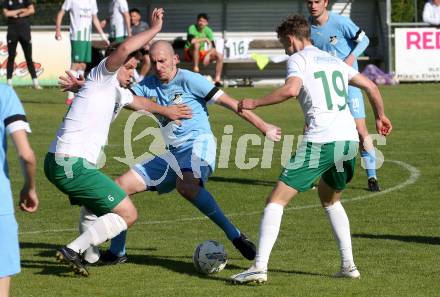 Fussball Kaerntner Liga. Bleiburg gegen Voelkermarkt.  Nikola Tolimir (Bleiburg), Lukas Ladinig, Valentin Safran   (Voelkermarkt). Bleiburg, am 17.5.2025.
Foto: Kuess
---
pressefotos, pressefotografie, kuess, qs, qspictures, sport, bild, bilder, bilddatenbank