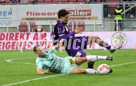 Fussball Bundesliga. SK Austria Klagenfurt gegen Hartberg. Ben Bobzien,  (SK Austria Klagenfurt), Raphael Hofer (Hartberg). Klagenfurt, am 23.5.2025.
Foto: Kuess
www.qspictures.net
---
pressefotos, pressefotografie, kuess, qs, qspictures, sport, bild, bilder, bilddatenbank