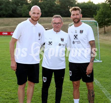Fussball. Nachwuchsraining mit OEFB Teamchef Ralf Rangnick. Alexander Kofler, Ralf Rangnick, Guido Burgstaller. Wernberg, am 13.6.2025.
Foto: Kuess
---
pressefotos, pressefotografie, kuess, qs, qspictures, sport, bild, bilder, bilddatenbank