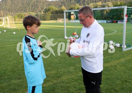 Fussball. Nachwuchsraining mit OEFB Teamchef Ralf Rangnick. Ralf Rangnick. Wernberg, am 13.6.2025.
Foto: Kuess
---
pressefotos, pressefotografie, kuess, qs, qspictures, sport, bild, bilder, bilddatenbank