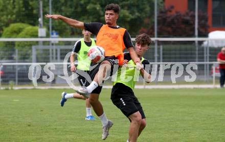 Fussball 2. Liga. Training SK Austria Klagenfurt.  Dino Delic. Klagenfurt, am 16.6.2025.
Foto: Kuess
---
pressefotos, pressefotografie, kuess, qs, qspictures, sport, bild, bilder, bilddatenbank