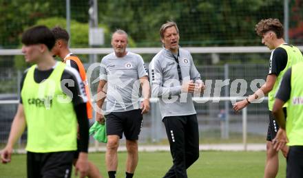 Fussball 2. Liga. Training SK Austria Klagenfurt.  Trainer Rolf Landerl, Co-Trainer Guido Frank. Klagenfurt, am 16.6.2025.
Foto: Kuess
---
pressefotos, pressefotografie, kuess, qs, qspictures, sport, bild, bilder, bilddatenbank