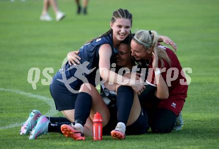 OEFB 2. Frauen Bundesliga Relegation Mitte. Kraig gegen SPG SV Zaunergroup Wallern / Krenglbach.  Jubel Michelle Claudia Terkl, Sarah Lackner, Hannah Madrian (Kraig),    Kraig, am 21.6.2025.
Foto: Kuess
www.qspictures.net
---
pressefotos, pressefotografie, kuess, qs, qspictures, sport, bild, bilder, bilddatenbank