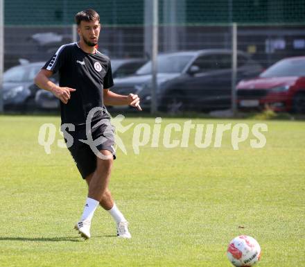 Fussball 2. Liga. Training SK Austria Klagenfurt.  Adem Mustafic. Klagenfurt, am 23.6.2025.
Foto: Kuess
---
pressefotos, pressefotografie, kuess, qs, qspictures, sport, bild, bilder, bilddatenbank