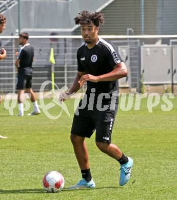 Fussball 2. Liga. Training SK Austria Klagenfurt.   Naldo Aparecido Rodrigues. Klagenfurt, am 23.6.2025.
Foto: Kuess
---
pressefotos, pressefotografie, kuess, qs, qspictures, sport, bild, bilder, bilddatenbank