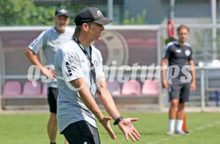 Fussball 2. Liga. Training SK Austria Klagenfurt.   Trainer Rolf Landerl. Klagenfurt, am 23.6.2025.
Foto: Kuess
---
pressefotos, pressefotografie, kuess, qs, qspictures, sport, bild, bilder, bilddatenbank