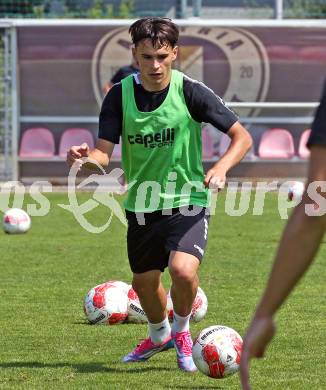 Fussball 2. Liga. Training SK Austria Klagenfurt.  Armin Karic. Klagenfurt, am 23.6.2025.
Foto: Kuess
---
pressefotos, pressefotografie, kuess, qs, qspictures, sport, bild, bilder, bilddatenbank