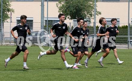 Fussball 2. Liga. Training SK Austria Klagenfurt.  Dino Delic, Adem Mustafic, Armin Karic.  Klagenfurt, am 23.6.2025.
Foto: Kuess
---
pressefotos, pressefotografie, kuess, qs, qspictures, sport, bild, bilder, bilddatenbank