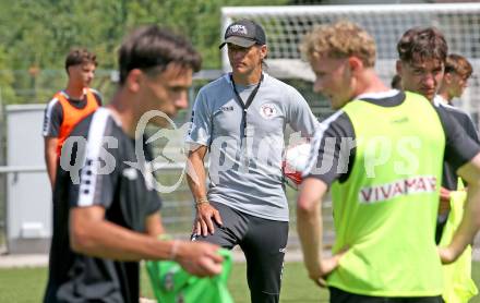Fussball 2. Liga. Training SK Austria Klagenfurt. Trainer Rolf Landerl. Klagenfurt, am 23.6.2025.
Foto: Kuess
---
pressefotos, pressefotografie, kuess, qs, qspictures, sport, bild, bilder, bilddatenbank