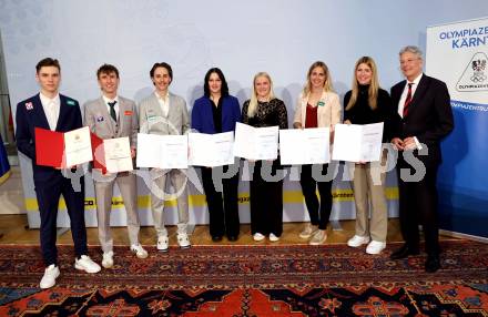 Empfang und Ehrung von Kaerntens erfolgreichen Wintersportlerinnen und -sportlern. Maximilian Ortner, Daniel Tschofenig, Markus Mueller, Carmen Spielberger, Katharina Truppe, Sabine Payer, Nadine Fest, LH Peter Kaiser. Klagenfurt, am 7.4.2025.
Foto: Kuess
www.qspictures.net
---
pressefotos, pressefotografie, kuess, qs, qspictures, sport, bild, bilder, bilddatenbank