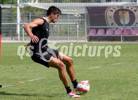 Fussball 2. Liga. Training SK Austria Klagenfurt.   Aidan Liu. Klagenfurt, am 23.6.2025.
Foto: Kuess
---
pressefotos, pressefotografie, kuess, qs, qspictures, sport, bild, bilder, bilddatenbank