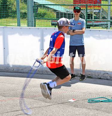 Schi Nordisch. Schispringen. Kinder Schanzencamp. Daniel Tschofenig. Villach, am 21.6.2025.
Foto: Kuess
www.qspictures.net
---
pressefotos, pressefotografie, kuess, qs, qspictures, sport, bild, bilder, bilddatenbank