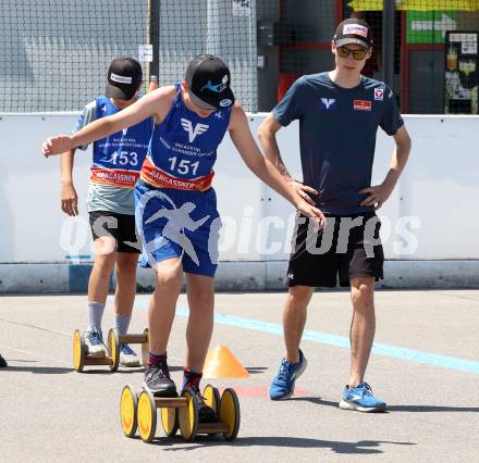 Schi Nordisch. Schispringen. Kinder Schanzencamp. Maximilian Ortner. Villach, am 21.6.2025.
Foto: Kuess
www.qspictures.net
---
pressefotos, pressefotografie, kuess, qs, qspictures, sport, bild, bilder, bilddatenbank